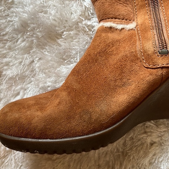 UGG Josyln fawn suede fleece lined wedge heel boots sz9 - Picture 5 of 8